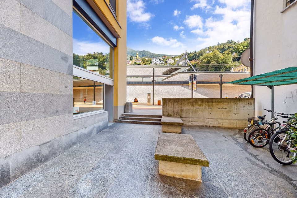 VOTRE LOCAL COMMERCIAL EN PLEIN CENTRE À BELLINZONA, Viale Stazione, 6500 Bellinzona, Ticino, CH