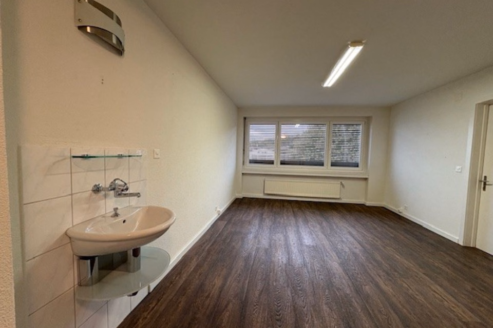 Locale per ufficio/studio - Spazio per atelier direttamente alla stazione!, Bahnhofstrasse, 3400 Burgdorf, Bern, CH