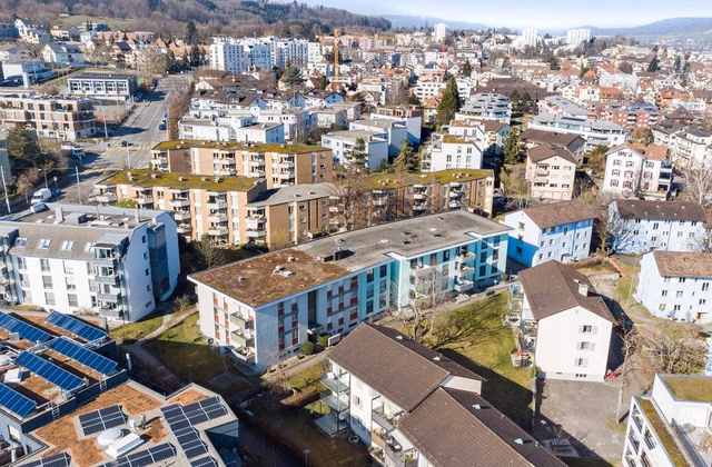 Plusieurs places de stationnement
