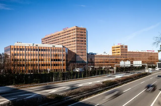 Superficie uffici di 730 m2 ristrutturata al 4° piano