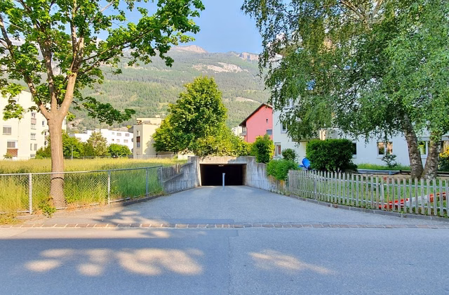 Place de parc à louer à Coire !