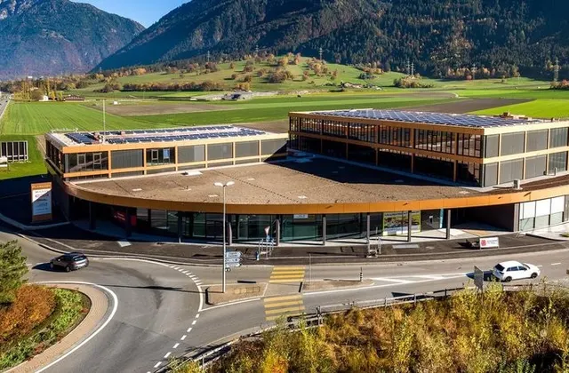 Posti auto in affitto al Plarenga Center!