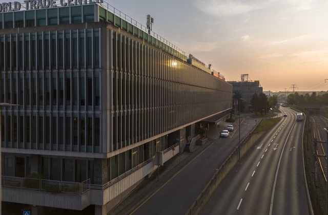 Superficie modulabile alle porte dell'aeroporto