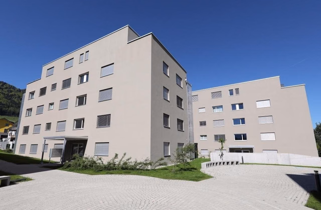 Locale per hobby in affitto a Reichenburg