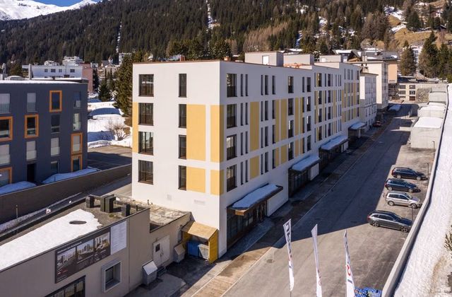 Place de parc à la Promenade 119 à Davos Platz à louer !