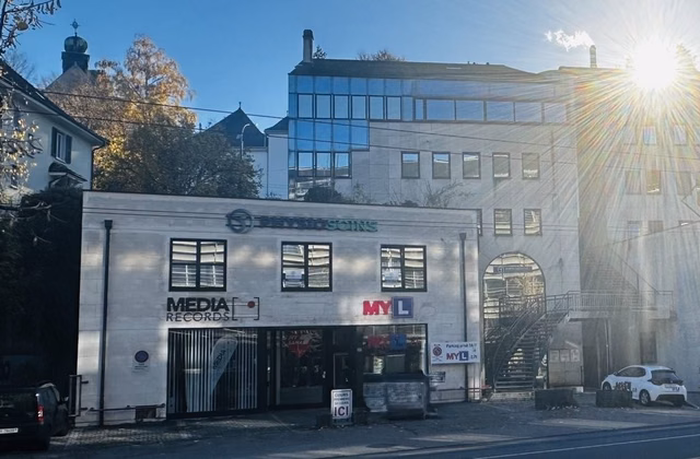 Magnifique arcade à louer - Emplacement stratégique à Fribourg