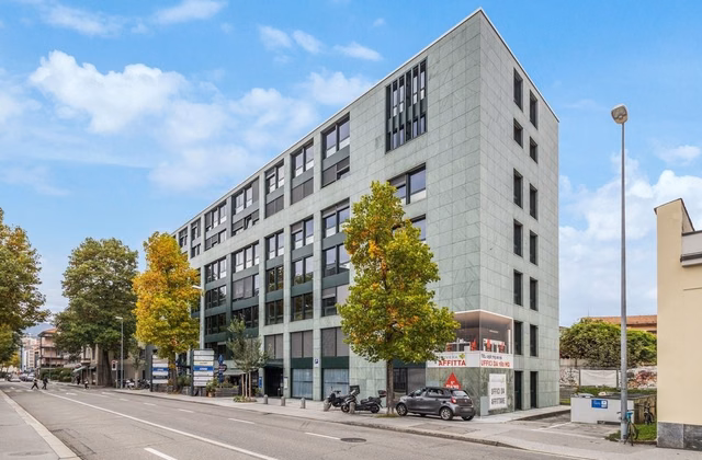 À louer : bureau moderne et lumineux au centre de Lugano