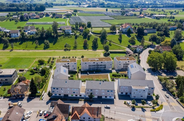 Local commercial spacieux à louer - emplacement central à Neukirch-Egnach