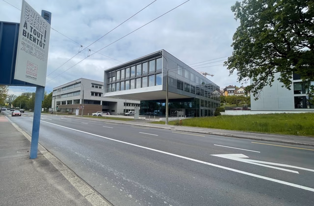 Surface de 600m2 disponible à Vidy-Ouchy !