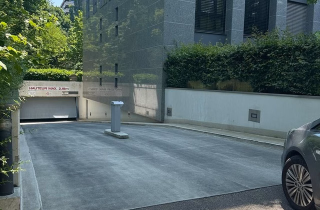 Place de parc en sous-sol - Champel