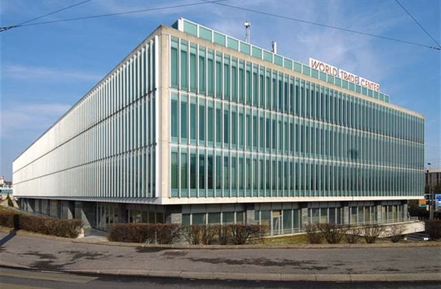 Commercial space of 450 m2 in the heart of World Trade Center II