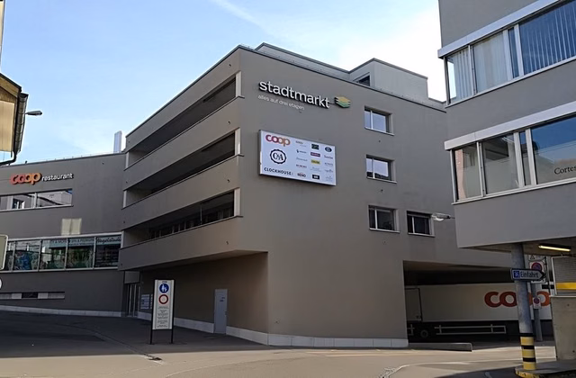 Place de parc au Stadtmarkt Wil