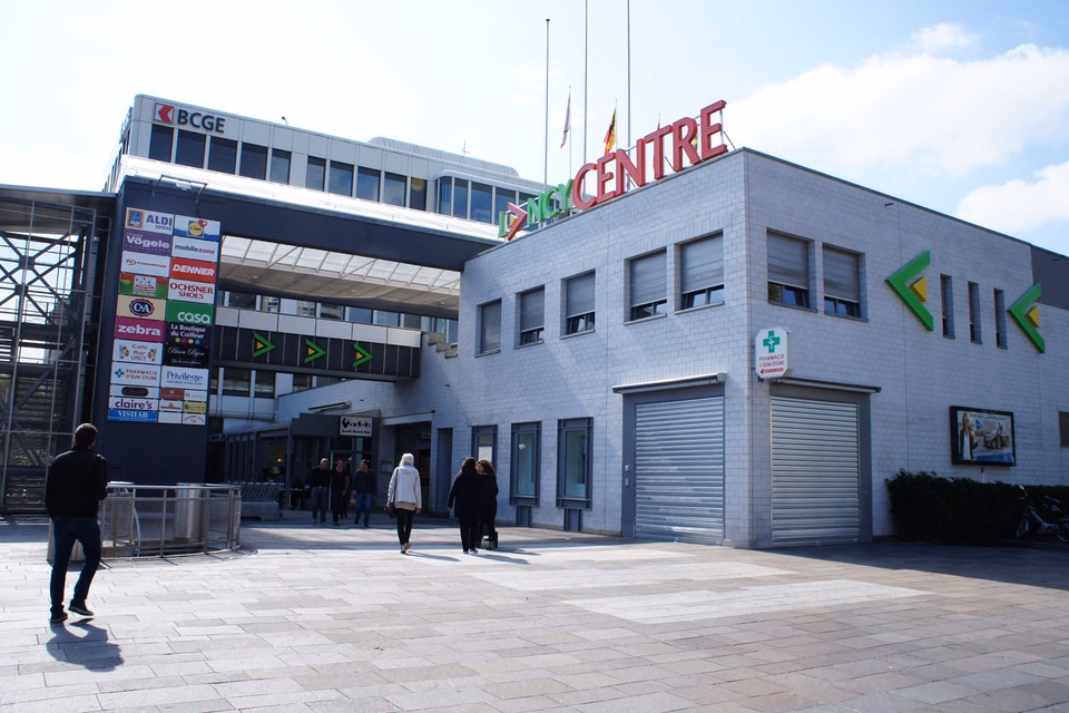 450m2 retail space in Lancy Centre shopping centre, Route de Chancy 71 -, 1213 Petit Lancy, Geneva, CH