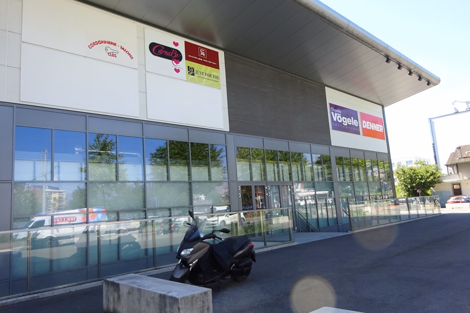 surface de 166 m2 dans le centre commercial Lancy Centre, Route de Chancy, 1213 Petit-Lancy, Geneva, CH
