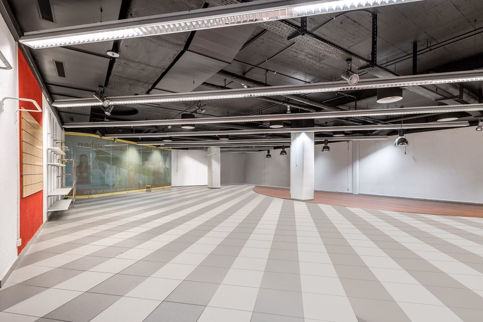 Surface commerciale attractive à louer au Mergele Center, Lyssachstrasse, 3400 Burgdorf, Bern, CH