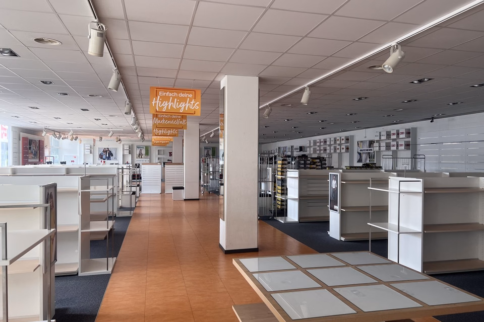 Surface de vente / d'activité attractive à louer, Fabrikweg, 5033 Buchs, Aargau, CH
