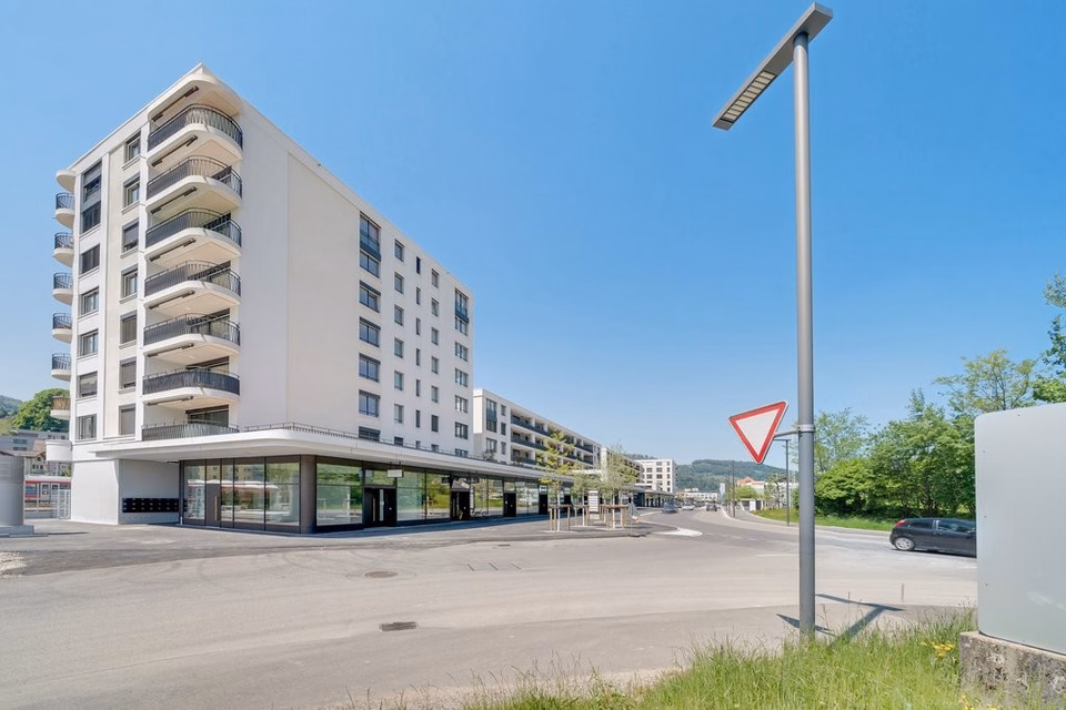 Diversi posti per moto in affitto direttamente presso la stazione di Wattwil!, Bahnhofstrasse 22,, 9630 Wattwil, Saint Gallen, CH