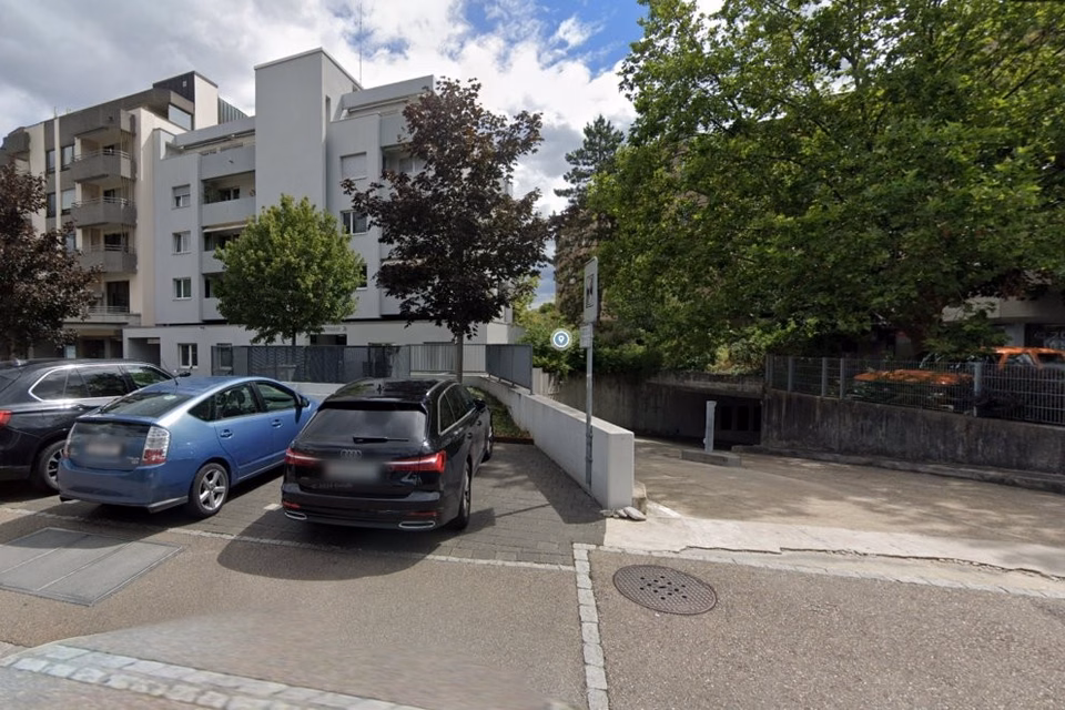 Parking in the village centre!, Hauptstrasse, 4153 Reinach BL, Basel-Landschaft, CH