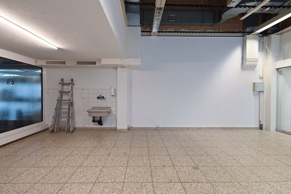Remplacement de locataire - Local commercial adapté au secteur de la santé, Friedhofstrasse, 5610 Wohlen, Aargau, CH