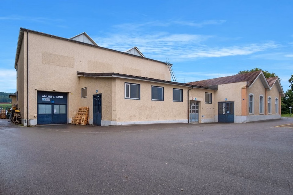 Attractive commercial space in Neftenbach!, Rotfarb 1,, 8413 Neftenbach, Zurich, CH