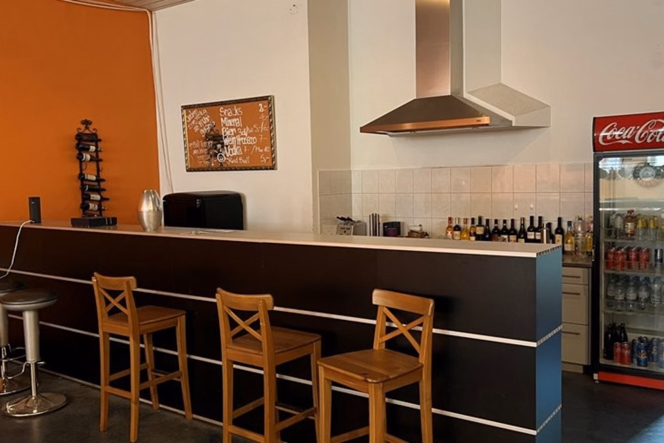 Attractive commercial space in Neftenbach!, Rotfarb 1,, 8413 Neftenbach, Zurich, CH
