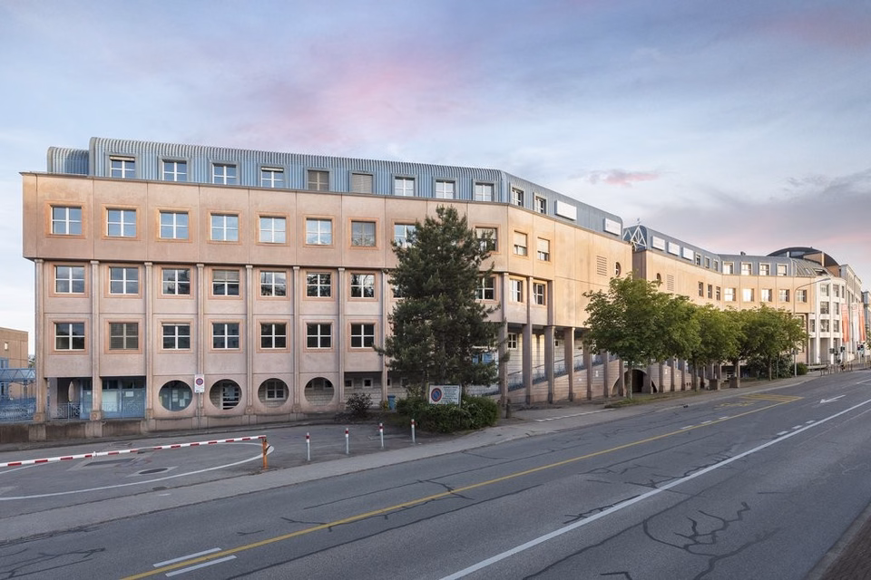 Superb commercial premises just steps from the station!, Avenue Reverdil, 1260 Nyon, Vaud, CH