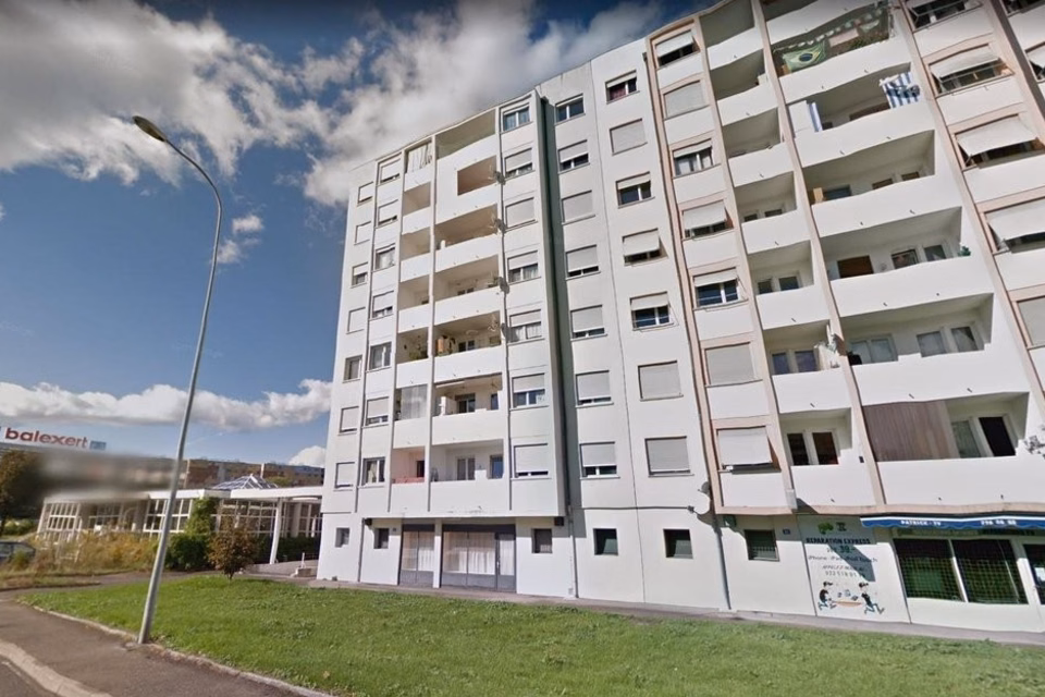 Schönes Ladenlokal im Erdgeschoss in der Nähe aller Annehmlichkeiten, Avenue Louis-Casaï, 1220 Les Avanchets, Geneva, CH
