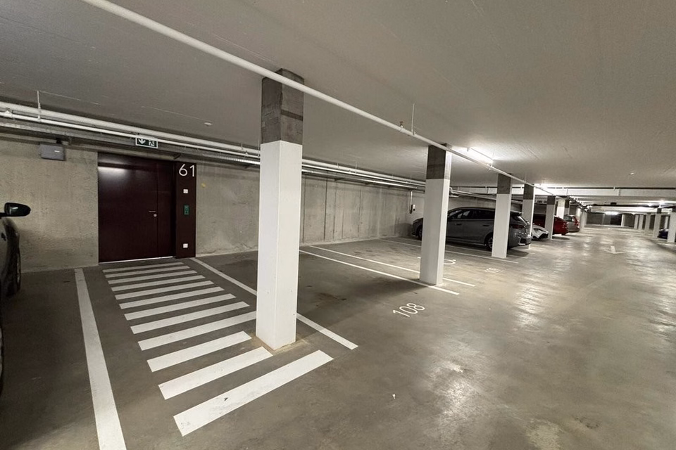 Tiefgaragenplätze in einem Wohnquartier verfügbar, Chemin Falconnier 16-57 (EH), 1260 Nyon, Vaud, CH