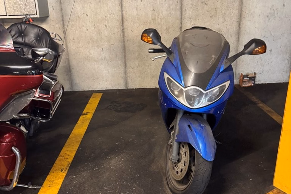 grosse Motorradparkplätze zu vermieten, Schachenweidstrasse 105, 107, 109,, 6030 Ebikon, LU, CH