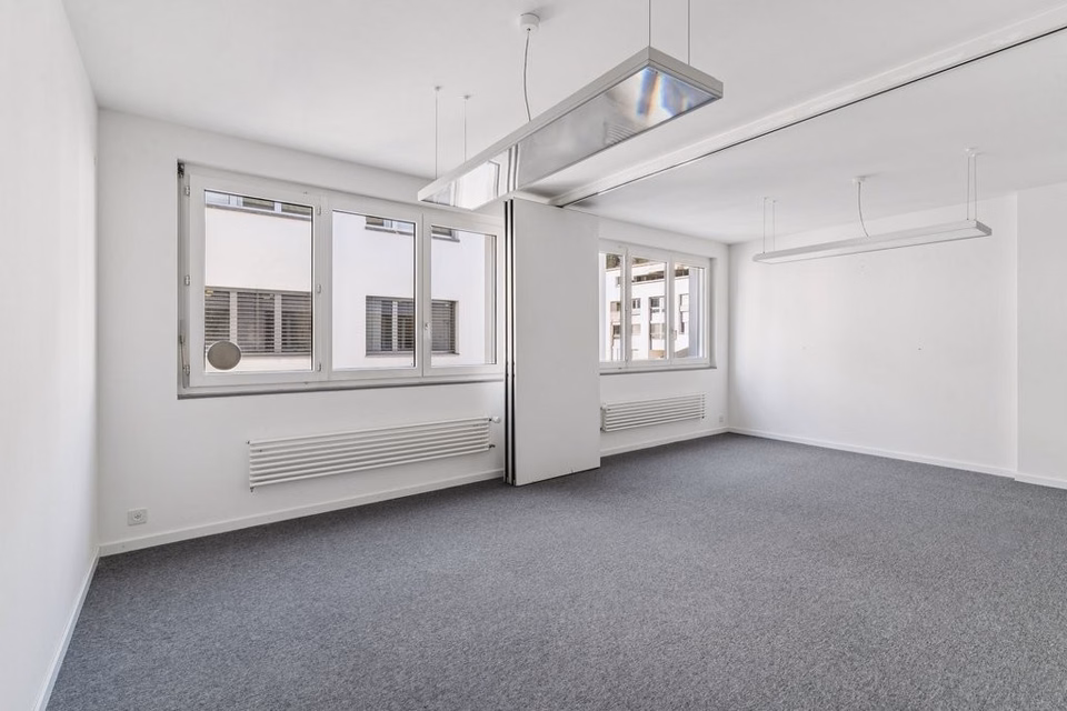 Bureau de 130 m2 à louer de suite ou à convenir, Avenue du Rothorn, 3960 Sierre, Valais/Wallis, CH
