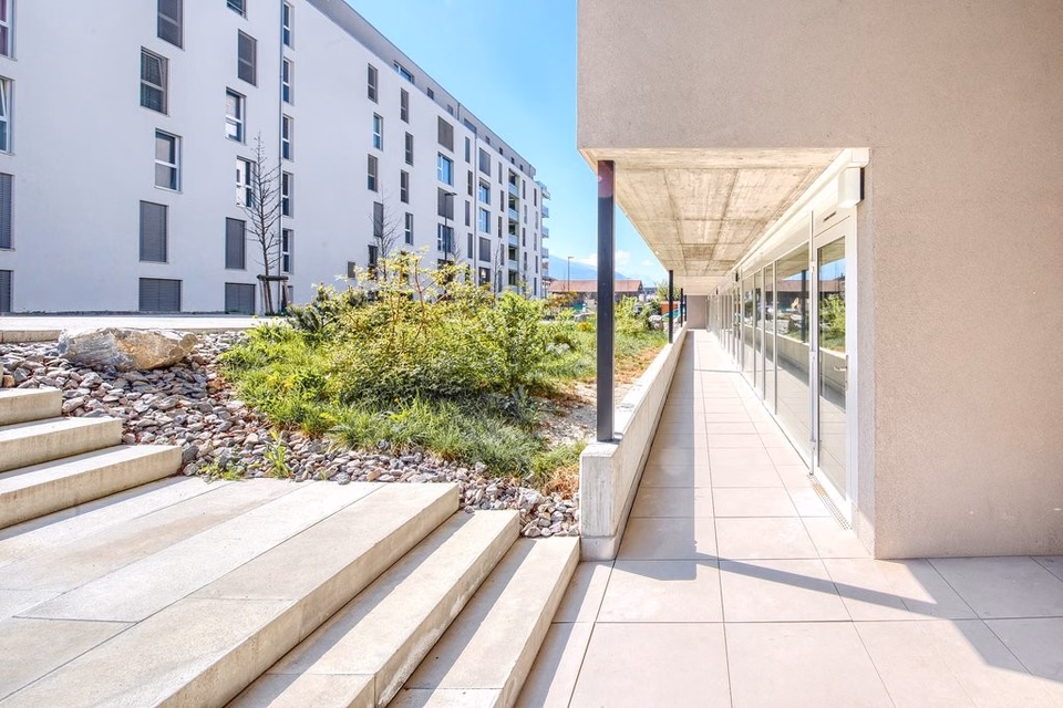 Locaux commerciaux de 80 m2 à louer de suite ou à convenir, Avenue des Platanes 12 (F), 3960 Sierre, Valais/Wallis, CH