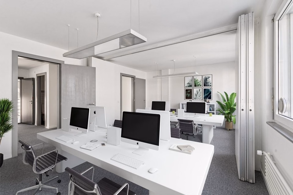 Bureau de 130 m2 à louer de suite ou à convenir, Avenue du Rothorn, 3960 Sierre, Valais/Wallis, CH