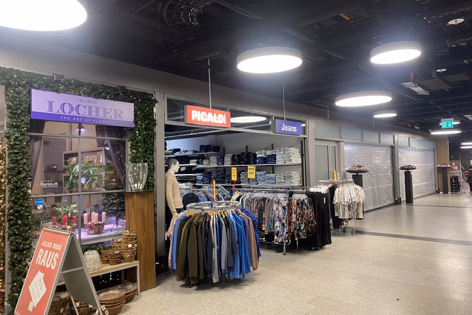 Attractive retail spaces in Shopping Seen shopping centre, Winterthur, Hinterdorfstrasse, 8405 Winterthur, Zurich, CH