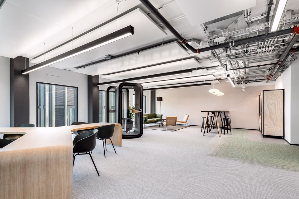 R2 Tower - Über den Dächern von Wallisellen, Richtistrasse, 8304 Wallisellen, Zurich, CH