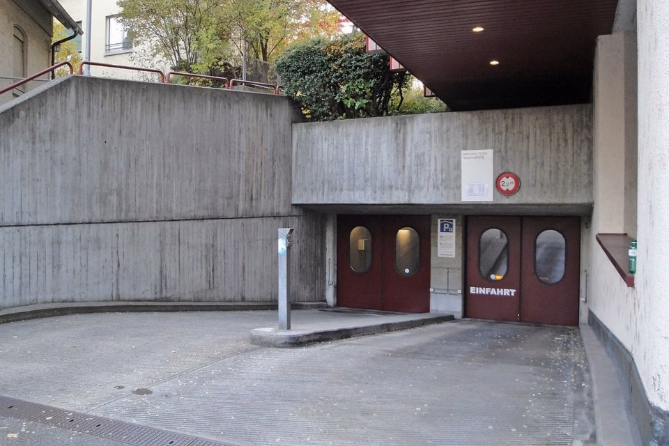 Parkhaus Flora - Parking spaces near Oerlikon station for rent, Schwamendingenstrasse, 8050 Zürich, Zurich, CH