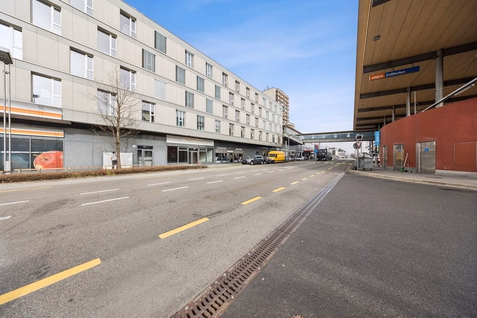 Locale commerciale vicino alla stazione di Zollikofen, Bernstrasse, 3052 Zollikofen, Bern, CH