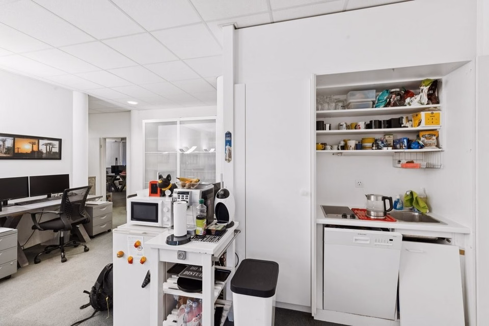 Don't miss! Superb bright office space in a mixed-use building, Les Fontaines G (Eysins 53 A), 1260 Nyon, Vaud, CH