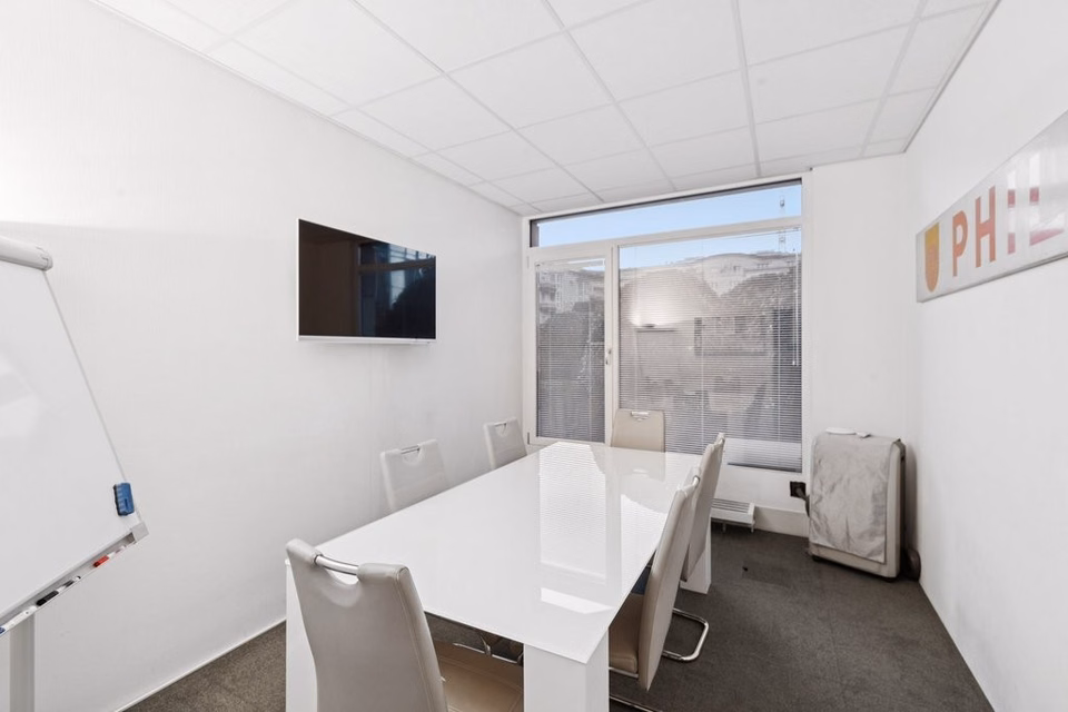 Don't miss! Superb bright office space in a mixed-use building, Les Fontaines G (Eysins 53 A), 1260 Nyon, Vaud, CH