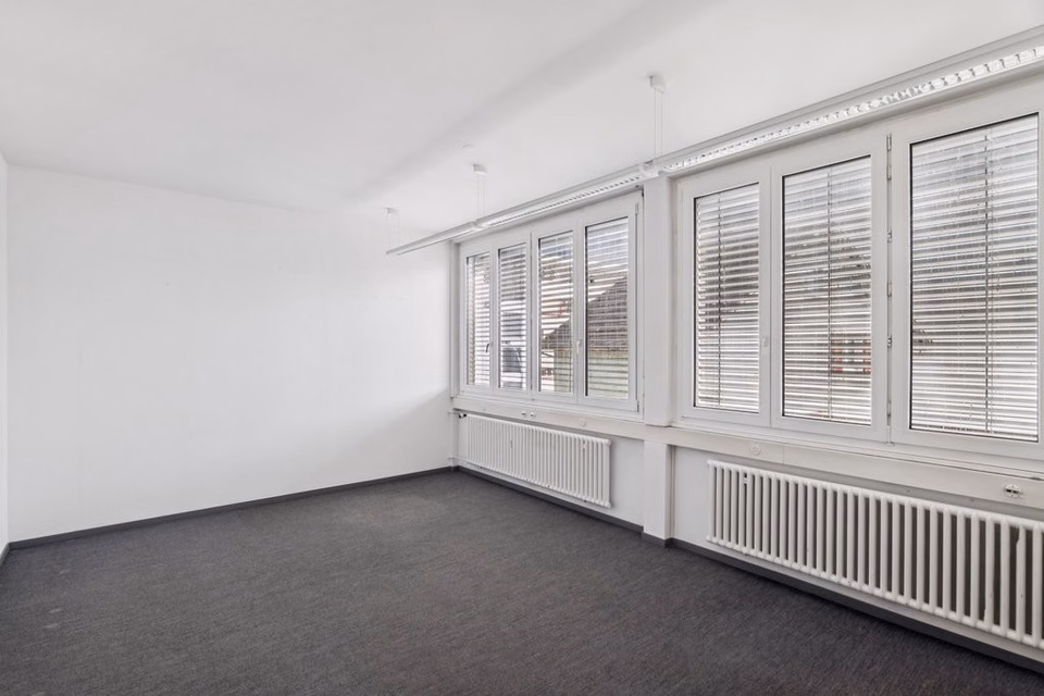 Attraenti locali per uffici e attività commerciali a Soletta!, Bündengasse, 2540 Grenchen, Solothurn, CH