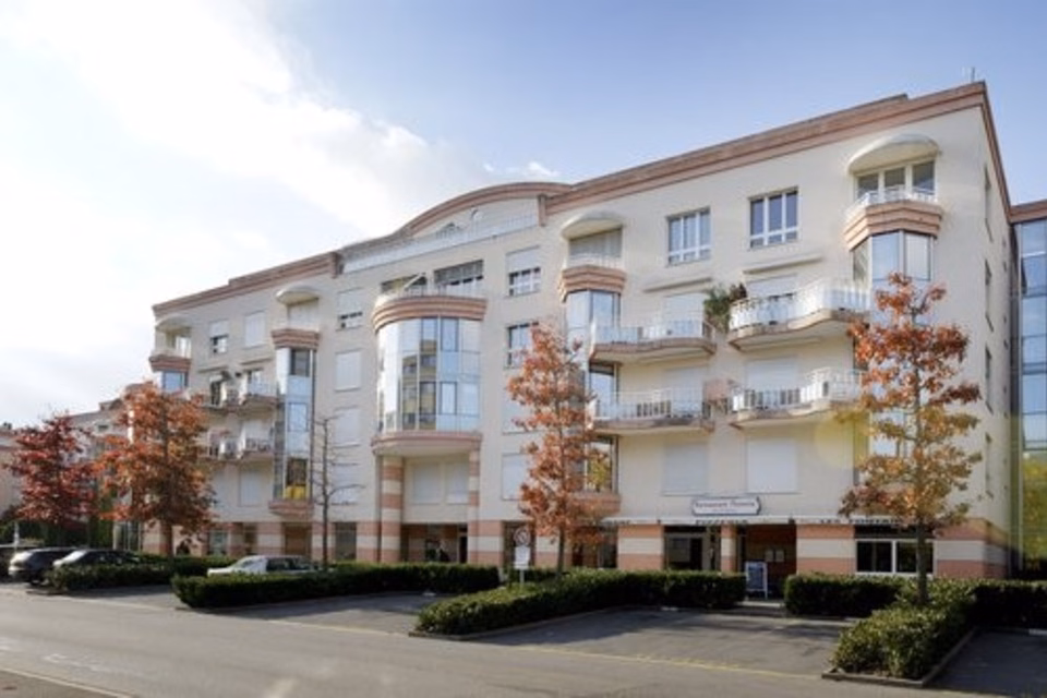 Don't miss out! Large commercial space in Nyon, Les Fontaines L (Fontaine, 1260 Nyon, Vaud, CH