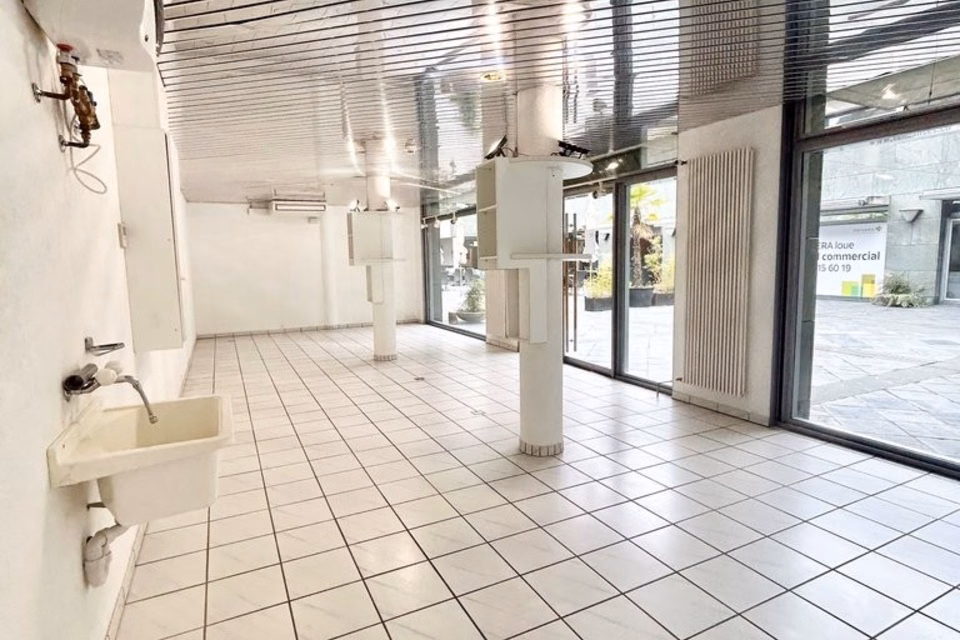 Arcade im Stadtzentrum von Sierre zu vermieten, sofort oder nach Vereinbarung, Avenue du Rothorn, 3960 Sierre, Valais/Wallis, CH