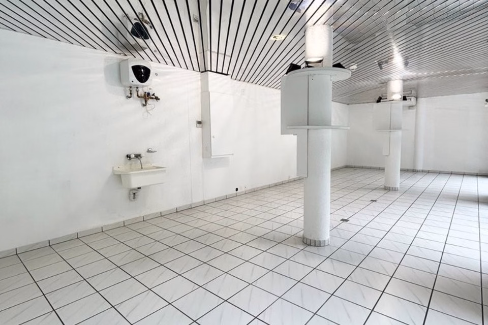 Arcade im Stadtzentrum von Sierre zu vermieten, sofort oder nach Vereinbarung, Avenue du Rothorn, 3960 Sierre, Valais/Wallis, CH
