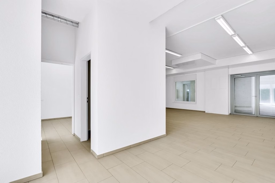 Bureau/atelier spacieux et lumineux à louer !, Schäfliplatz, 9315 Neukirch (Egnach), Thurgau, CH