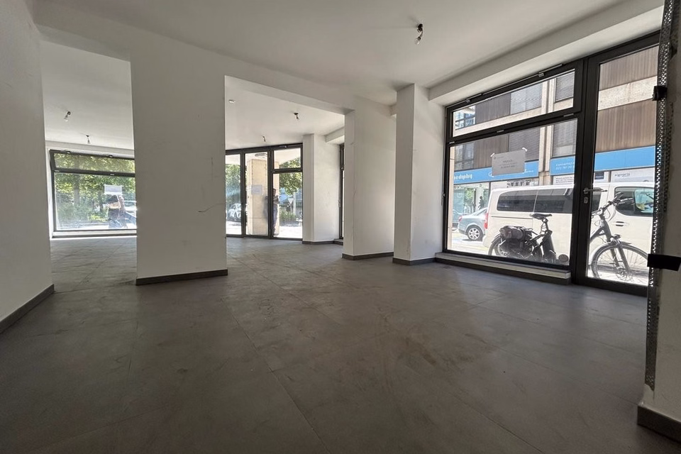 Arcade de 177 m2 à louer, Rue du Pré-Jérôme 21,, 1205 Genève, Geneva, CH
