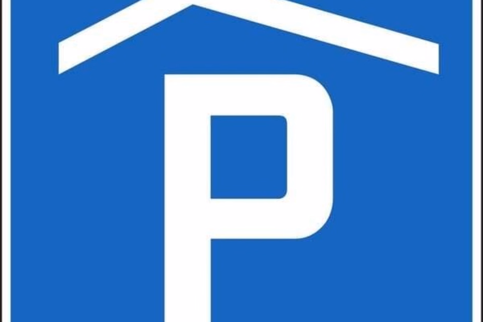 Vous recherchez une place de parc en hall ?, Schmelzirain 11,, 2540 Grenchen, Solothurn, CH