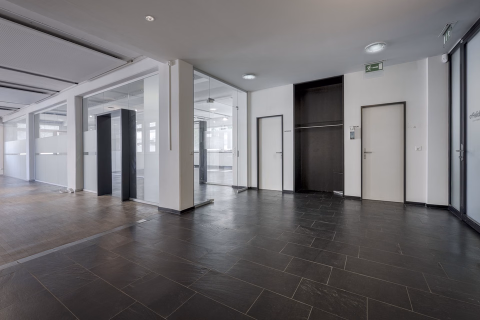 Espace de bureaux et d'exposition représentatif aux atouts incomparables, Europa-Strasse, 8152 Glattbrugg, Zurich, CH