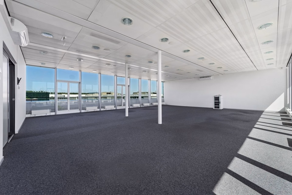 Exklusive Bürofläche mit Panoramaterrasse - Ihre Aussicht auf Erfolg!, Europa-Strasse, 8152 Glattbrugg, Zurich, CH
