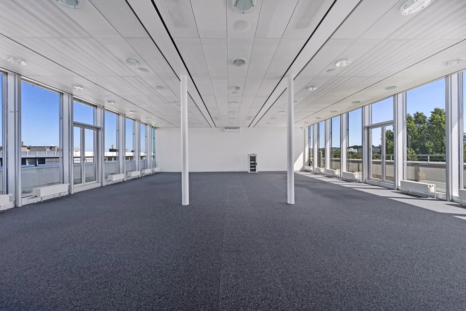 Exklusive Bürofläche mit Panoramaterrasse - Ihre Aussicht auf Erfolg!, Europa-Strasse, 8152 Glattbrugg, Zurich, CH