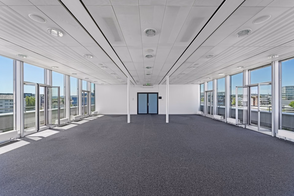 Exklusive Bürofläche mit Panoramaterrasse - Ihre Aussicht auf Erfolg!, Europa-Strasse, 8152 Glattbrugg, Zurich, CH