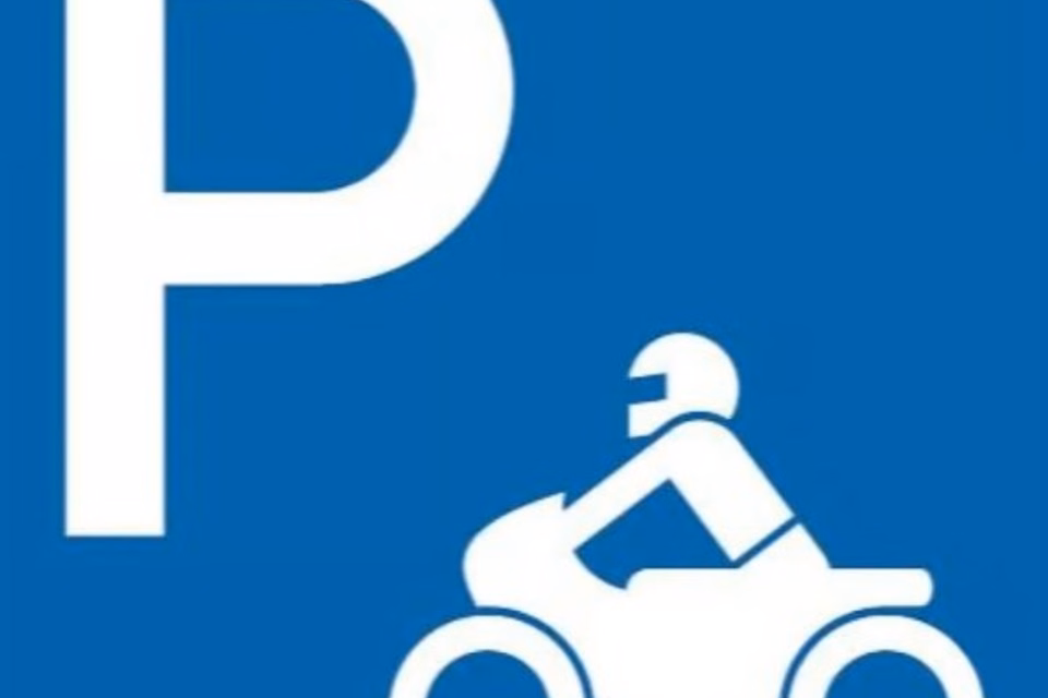 Motorradplätze in Uster, Seestrasse 139, 141, 143, 145,, 8610 Uster, Zurich, CH